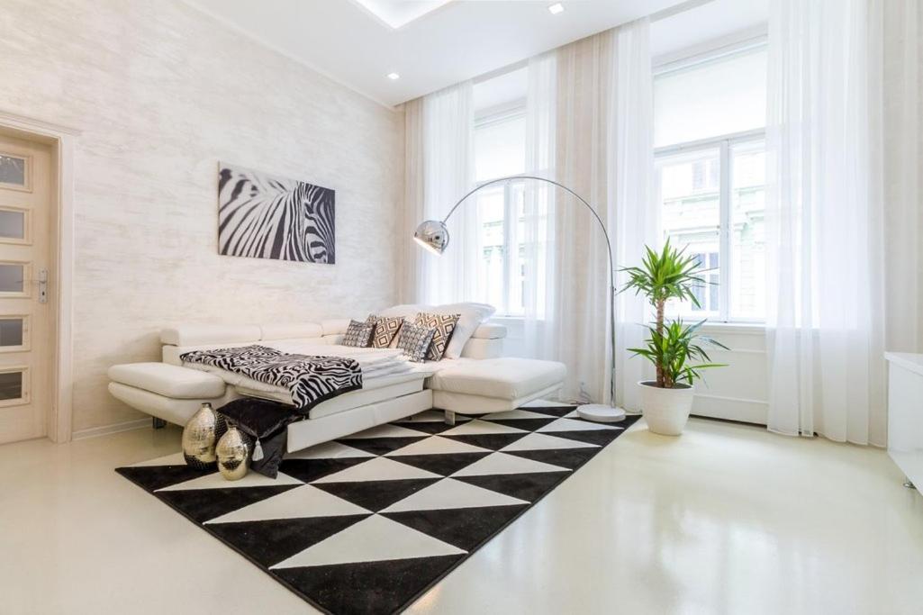 Stylish Apartment 5 Minutes Walk From City Center 프라하 외부 사진