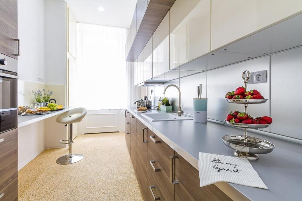 Stylish Apartment 5 Minutes Walk From City Center 프라하 외부 사진