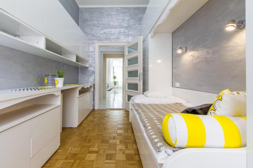 Stylish Apartment 5 Minutes Walk From City Center 프라하 외부 사진