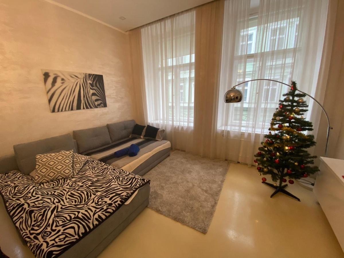 Stylish Apartment 5 Minutes Walk From City Center 프라하 외부 사진
